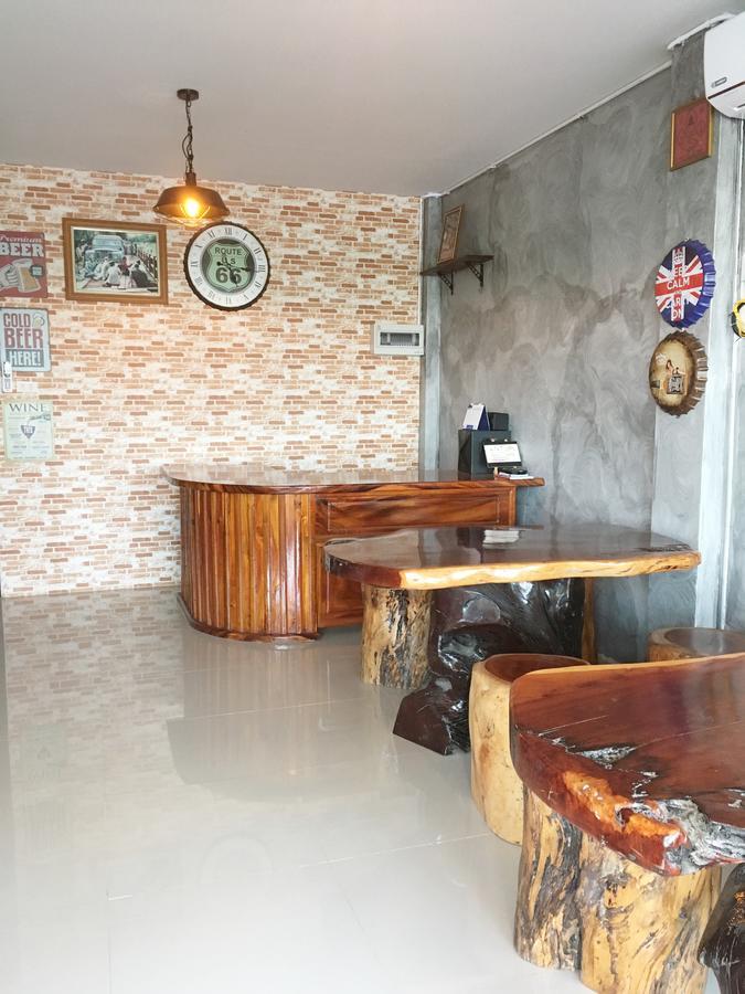 You In House Urt Surathani Airport 수랏타니 외부 사진